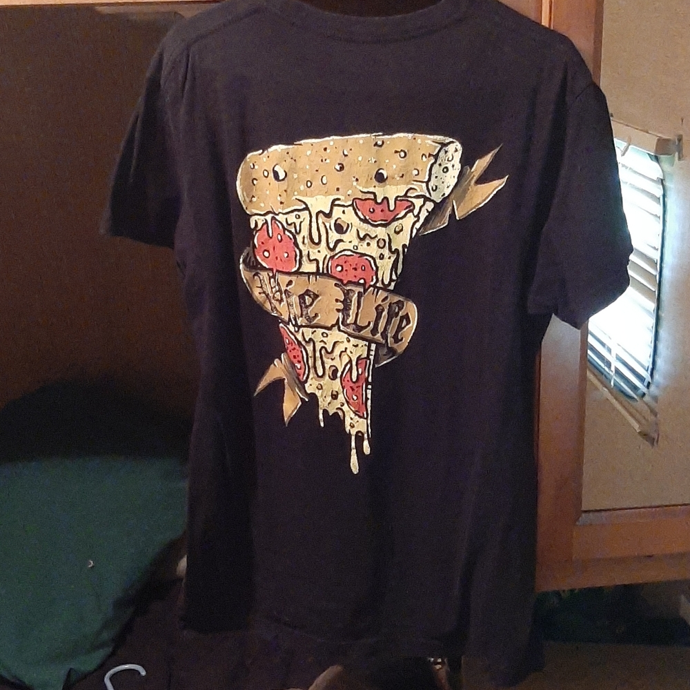 Graphic tee - Picture 2 of 2